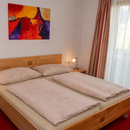 Haus Alpin Apartments Pettneu am Arlberg Exterior foto