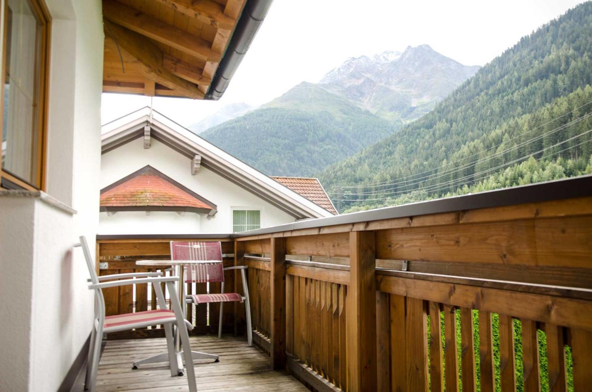 Haus Alpin Apartment Pettneu am Arlberg